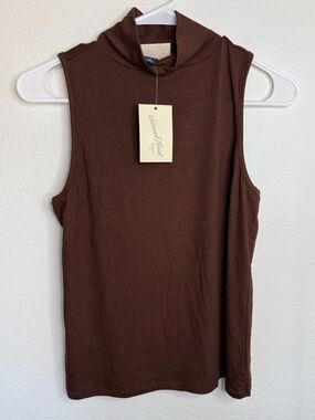Universal Thread Sleeveless Mock Neck Top - Brown